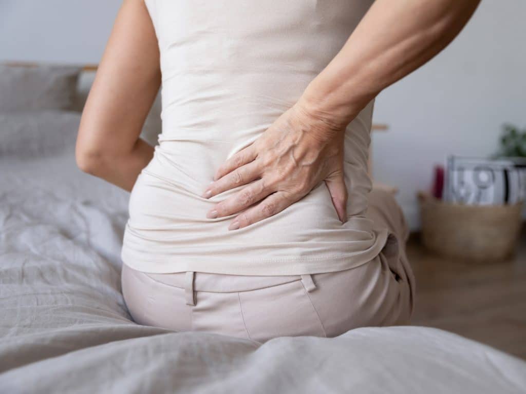 Mujer con dolor de espalda