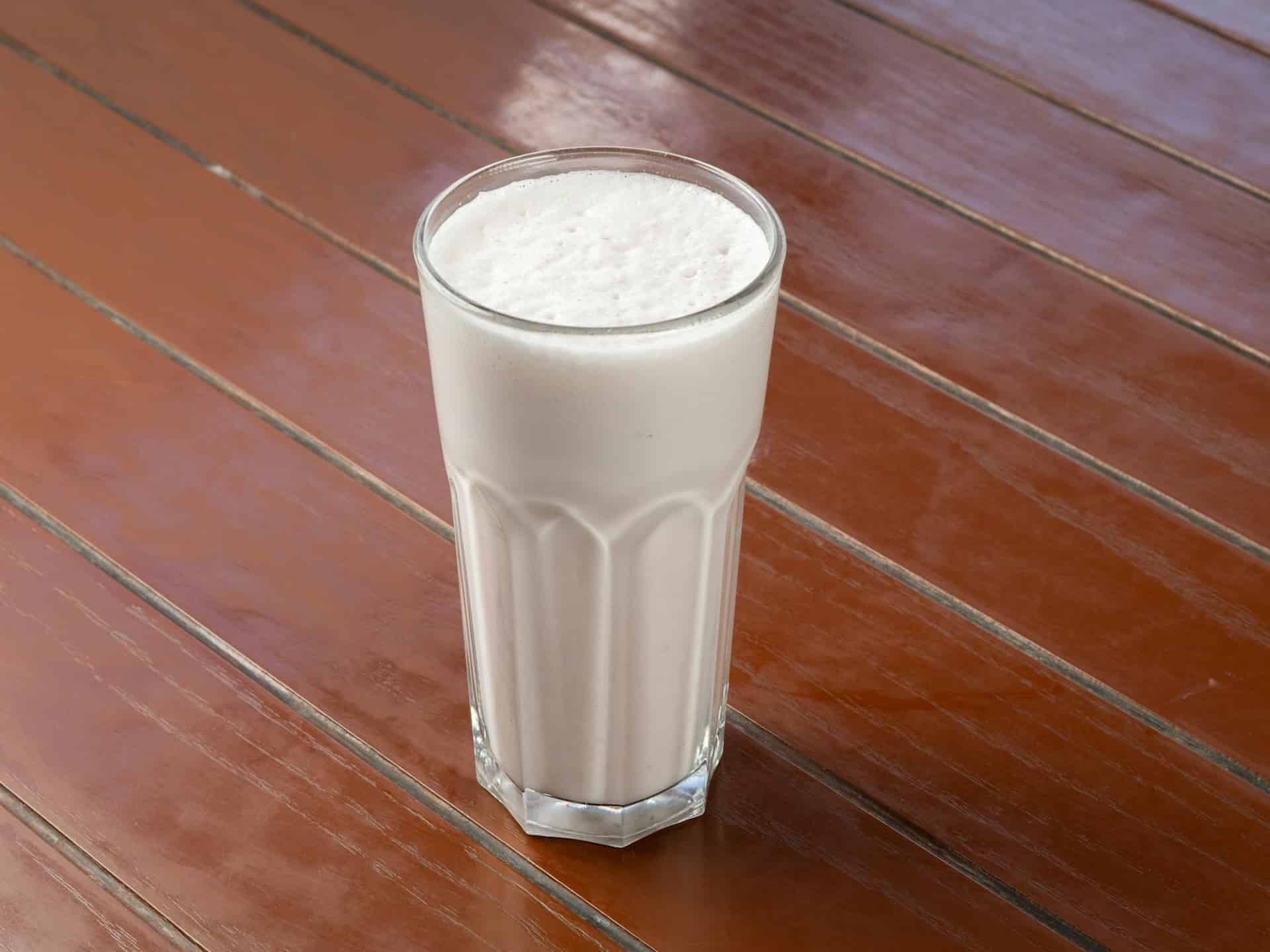 Propiedades de la bebida de avena y cómo disfrutarla en casa